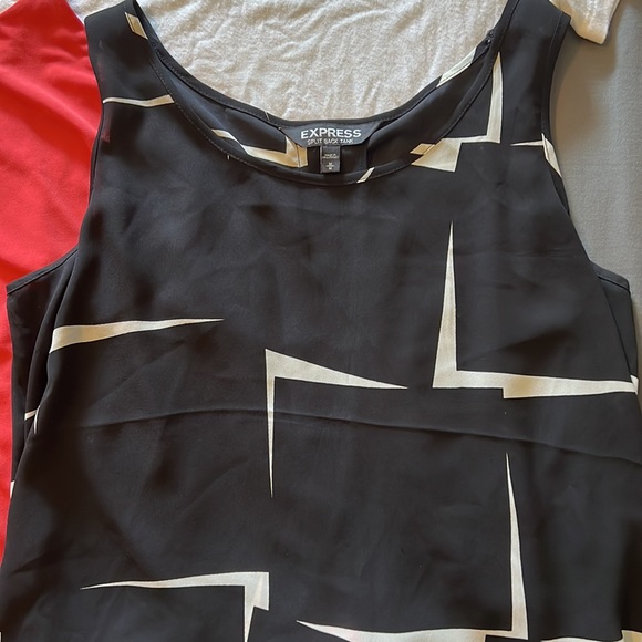 Bundle of Express size medium tops - Picture 3 of 7